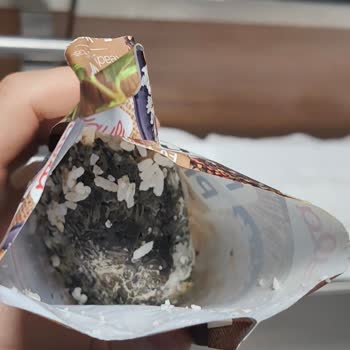 Hazır Nohut Pilavdan Küflü Ve Şüpheli Cisim Çıktı!