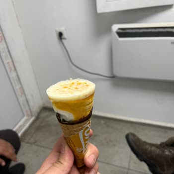 Aldığım Algida Cornetto Dondurmanın Yarısı Boş Çıktı