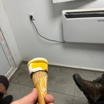 Aldığım Algida Cornetto Dondurmanın Yarısı Boş Çıktı