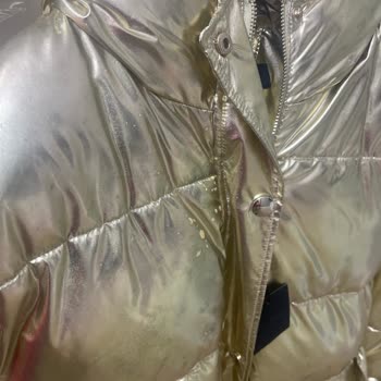 Kullanılmadan Eskiyen Mont: Kalite Hayal Kırıklığı