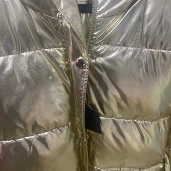 Kullanılmadan Eskiyen Mont: Kalite Hayal Kırıklığı