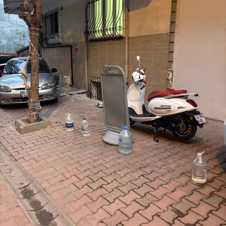 Sokak Park Yerleri Şahıslarca İşgal Ediliyor Belediye İlgisiz