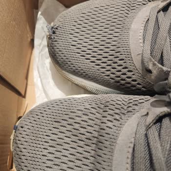 Kısa Sürede Yıpranan Ayakkabılar Ve Garanti Sorunu