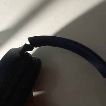 3 Aylık JBL Kulaklık Hiçbir Darbe Olmadan Kırıldı!