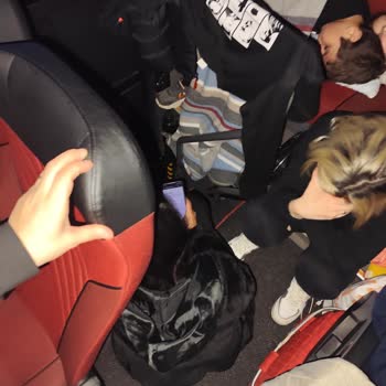 Okul Gezisinde Kiralanan Araçta Konforsuz Arka Koltuk Deneyimi