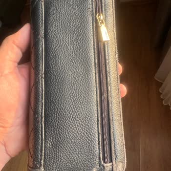 Guess Deri Cüzdanın Derisi 2 Yılda Döküldü!