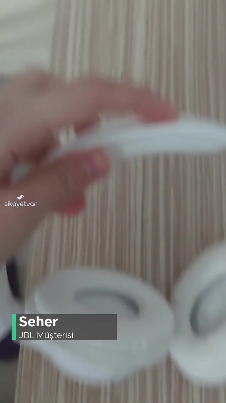 JBL Kulaklığın Üst Kısmı Kırıldı videonun kapak resmi