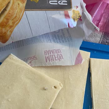 Milföy Hamurunda Taş Çıkması Nedeniyle Sağlık Endişesi