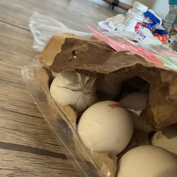 Migros Sanal Marketten Gelen Kırık Yumurtalar Ve Yetersiz Destek