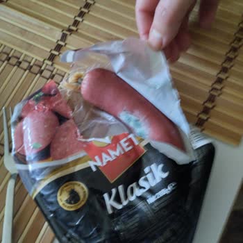 Aldığım Namet Sucuk Bozuk Çıktı, Güvenim Sarsıldı