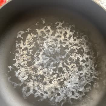 Küf Ve Yapışma Sorunu Yaşadığım Tencerenin Değişimini Talep Ediyorum