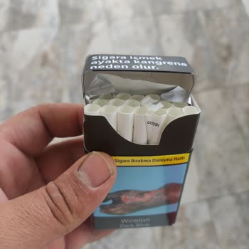 Sigara Paketinden Çıkan Kirli Kağıt Parçaları Endişesi