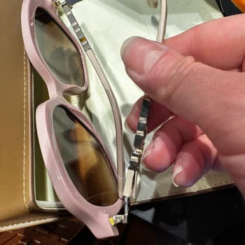 Atasun Optik'ten Alınan Burberry Gözlük İlk Kullanımda Kırıldı Değişim İstiyorum