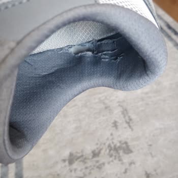 Skechers Ayakkabılarında Kısa Sürede Yırtılma Sorunu