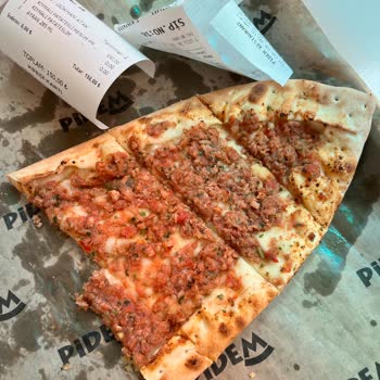 Görselden Farklı Ve Çiğ Gelen Pide Hayal Kırıklığı