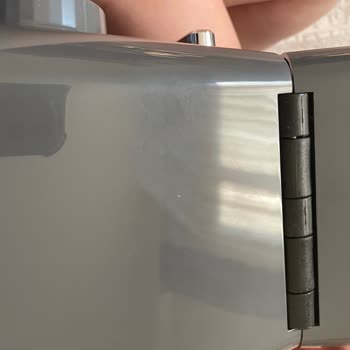 Karaca Hamur Yoğurma Makinesi Haznesinde Su Sızıntısı Ve Yetersiz Servis Desteği Nedeniyle Sağlık Riski