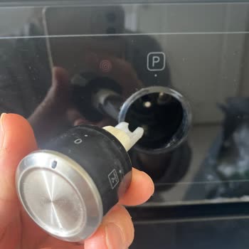 Vestel Fırının Açma-Kapama Düğmesi Kırıldı, Yedek Parça Bulunamıyor