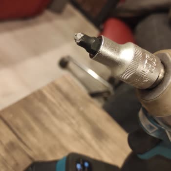 Aldığım Lokma Anahtar Vida Sökme İşleminde Kırıldı