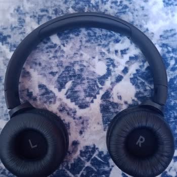 JBL Tune 570Bt Kulaklıkta Ses Problemi Ve Kullanım Zorluğu