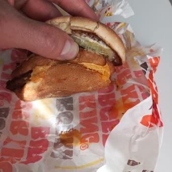 Burger King Bayat Ve Kokan Yemek Gönderimi Nedeniyle Hayal Kırıklığı