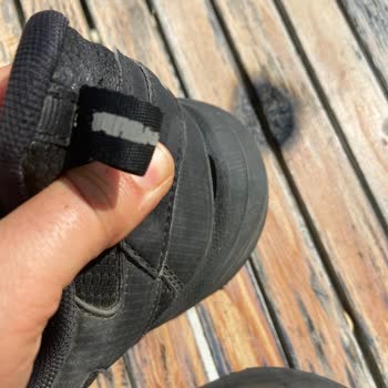 Garantiye Gönderilen Spor Ayakkabı Kullanıcı Hatası Denilerek Geri Gönderildi
