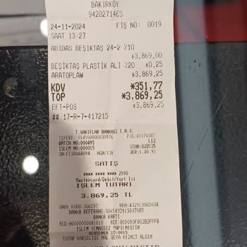 Satın Alınan Hırkanın Renk Atması Ve Değişim Talebinin Reddedilmesi
