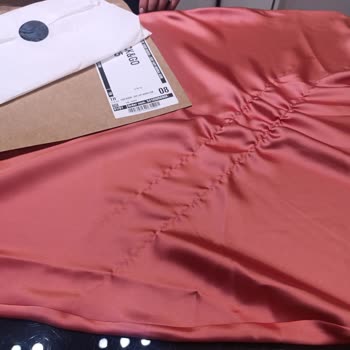 Zara'dan İki Kez Defolu Elbise Gelmesi Ve Kontrol Eksikliği