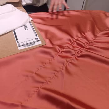 Zara'dan İki Kez Defolu Elbise Gelmesi Ve Kontrol Eksikliği