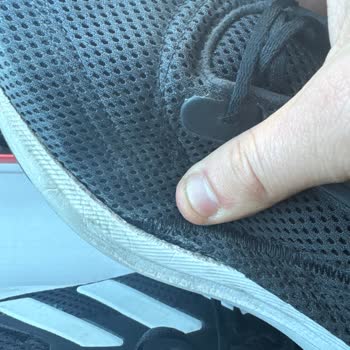 Ayakkabıda Kısa Sürede Yırtılma Ve Garanti Sürecinde Memnuniyetsizlik