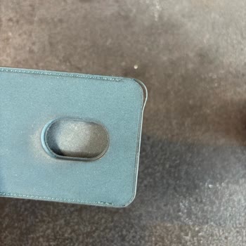 Apple MagSafe Cüzdanın Köşe Lastiği 6 Ayda Yıprandı, Garanti Dışı Bırakıldı