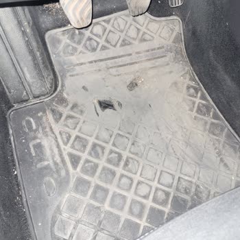 Renault Clio 5 Şoför Koltuğu Paspası Kalitesizliği Hayal Kırıklığı Yarattı
