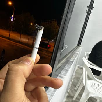 Marlboro Touch Blue Sigaradan Çıkan Katı Parçalar Ve Ziyan Olan Ürün