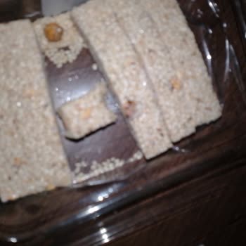 Helvanın İçinden Sert Nohut Çıktı, Dişimi Kırıyordu!