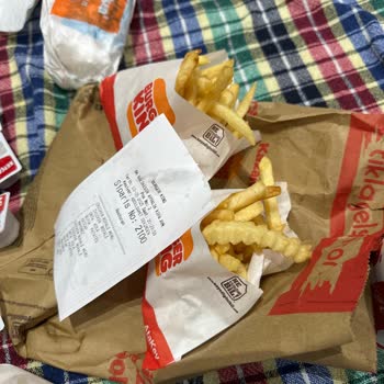 Siparişimde Yanlış Patates Boyu Verildi, İlgisiz Davranış