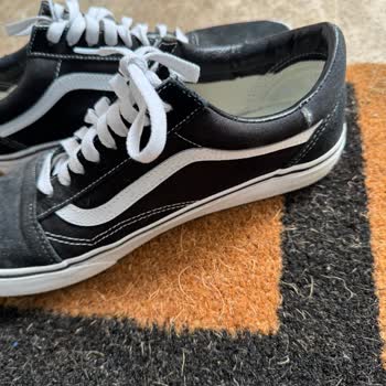 Aldığım Ayakkabının Hızlıca Yırtılması Ve İade Sürecindeki İlgisizlik