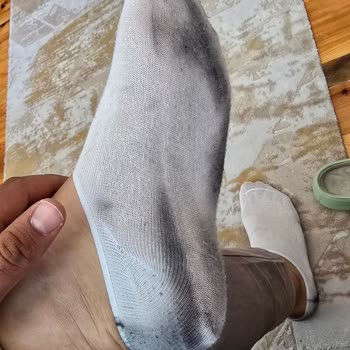 İlk Kullanımda Çorapları Boyayan Ayakkabı: Ayıplı Ürün Ve İade Talebi