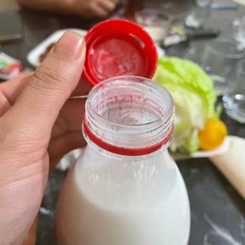 Son Kullanma Tarihi Geçmemiş Eker Ayran Küflü Çıktı!