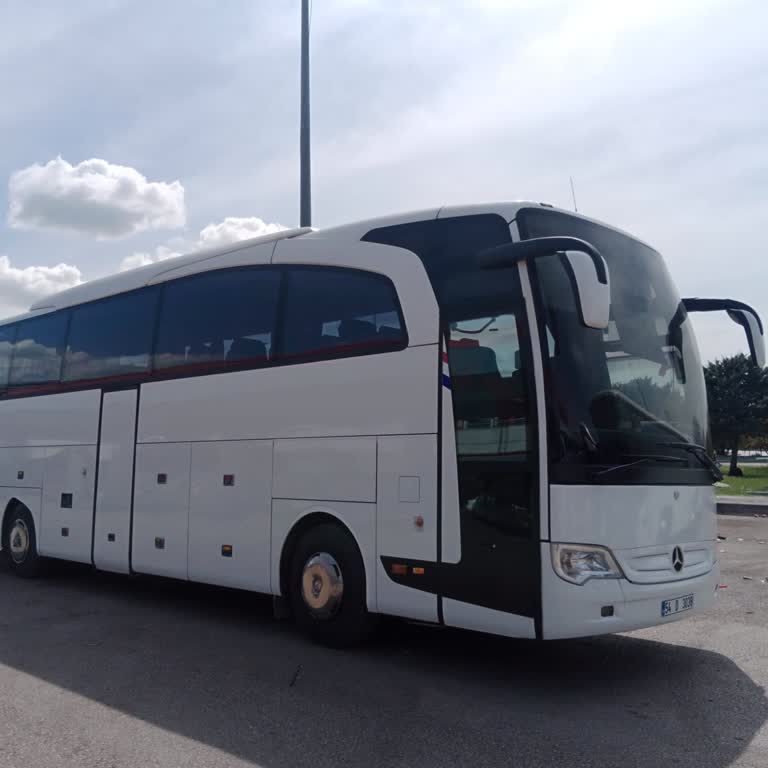 Otobüs Yolculuğunda Bozuk Buzdolabı Misafirlerime Ilık İçecek İkram Ettim