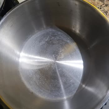 Nehir Tencereler Kötü Halde