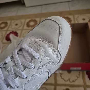 Bir Kez Giyilen Ayakkabının Boyası Çatladı, Değişim Talebim Reddedildi