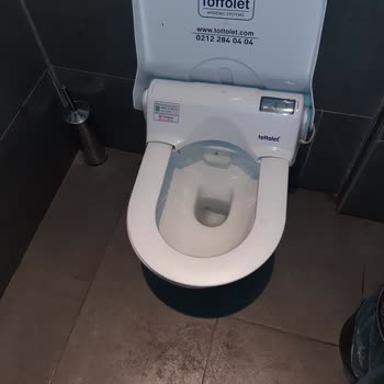 Tuvaletlerde Temizlik Ve Hijyen Eksikliği