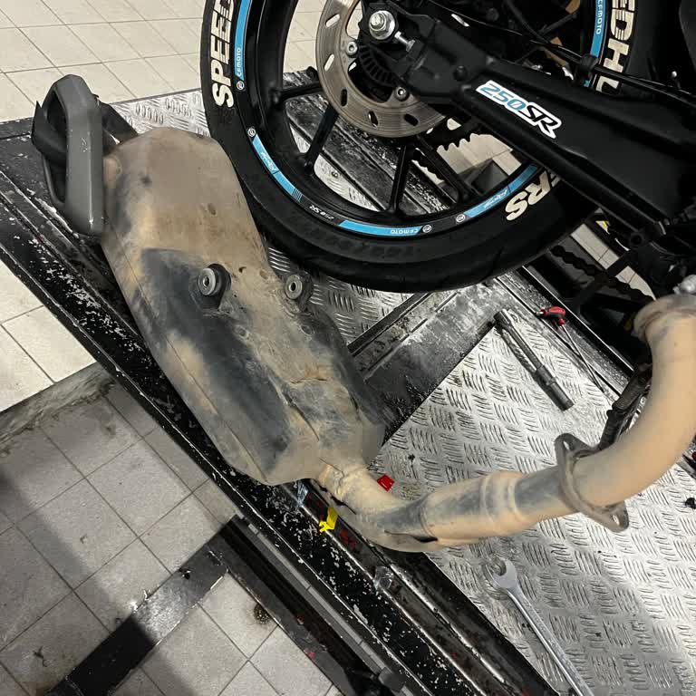 Yeni Alınan Motorda Egzoz Sorunu Ve Servis Desteği Eksikliği