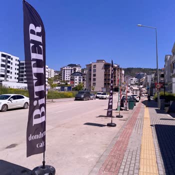 Reklam Direkleri Yüzünden Park Sorunu Yaşıyoruz