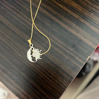 Aldığım Kolye Hem Dayanıksız Hem De Renk Farklılığı Var