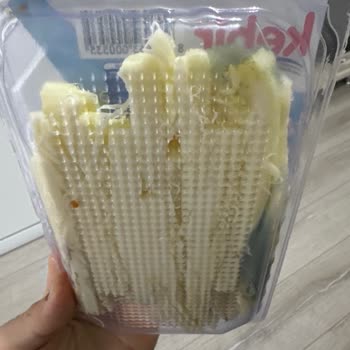 Son Tüketim Tarihi Geçmemiş Peynirde Bozulma Ve Küflenme Sorunu