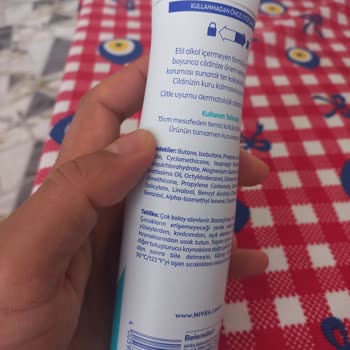 Nivea Deodorant Kıyafetlerimde Kalıcı Lekeler Oluşturdu
