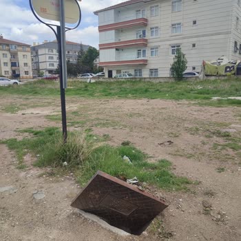 Açık Telekom Kapağı Yüzünden A**** Yaralandı, Acil Önlem Alınmalı