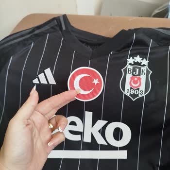 Yeni Aldığım BJK Formanın Bayrağı Düştü Değişim İçin Dönüş Bekliyorum