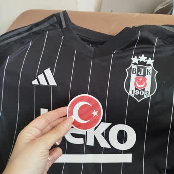 Yeni Aldığım BJK Formanın Bayrağı Düştü Değişim İçin Dönüş Bekliyorum
