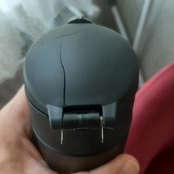 Kullanılmadan Kırılan Termos Kapağı Hayal Kırıklığı Yarattı